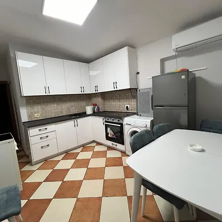 Sisterhood Hostel-female Only *