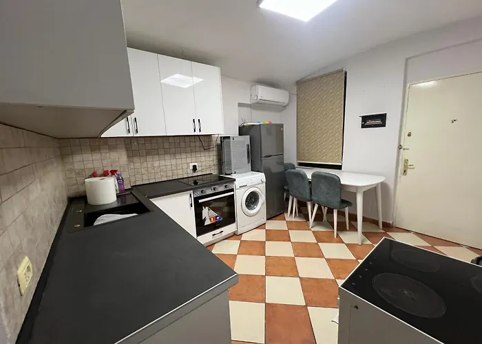 Sisterhood Hostel-female Only * Tirana