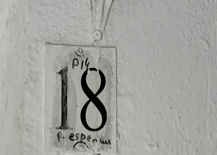 Sisterhood Hostel-female Only